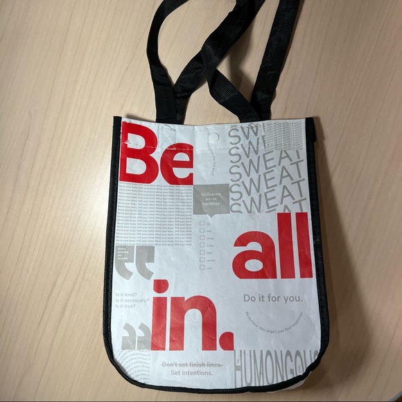 Lululemon Athletica: Shopping Bag ๐ Measurements: H 12โ x L 9" x W 4.5" - Picture 4 of 5